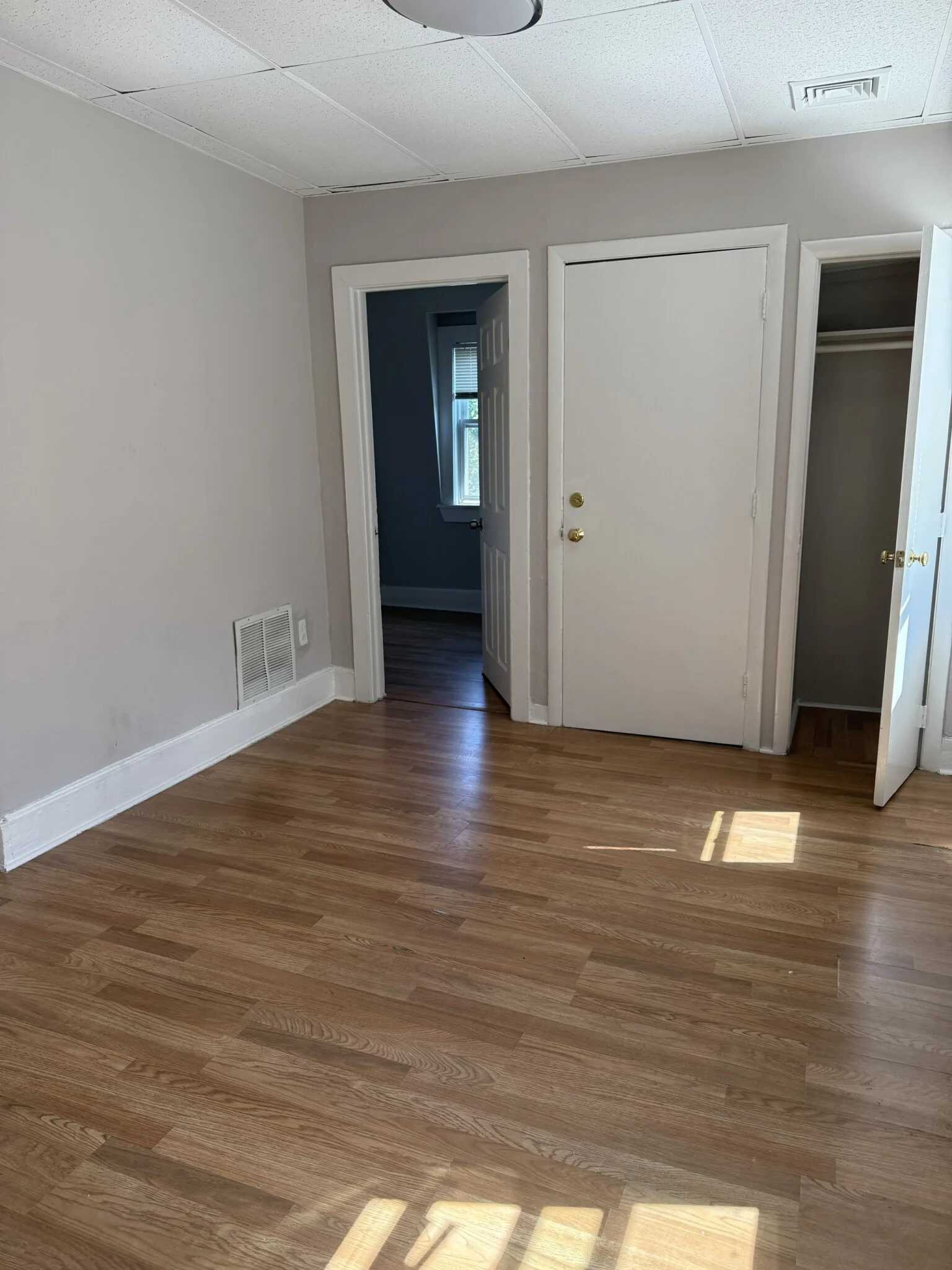 52 Blue Hill Ave, Roxbury