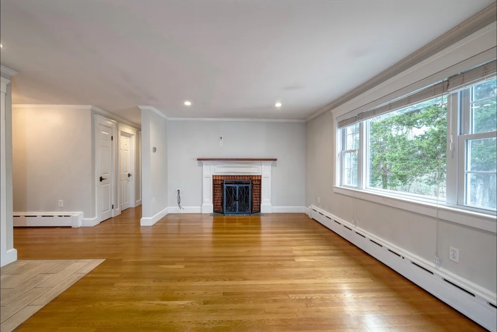 314 Central St, Avon