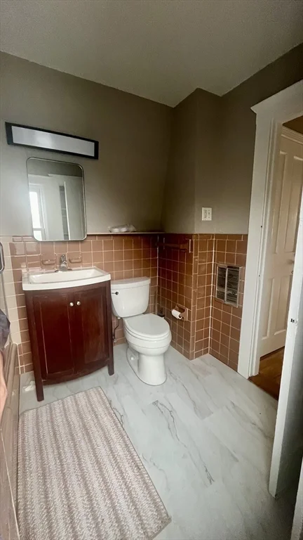 312 Humphrey St, Beach Bluff