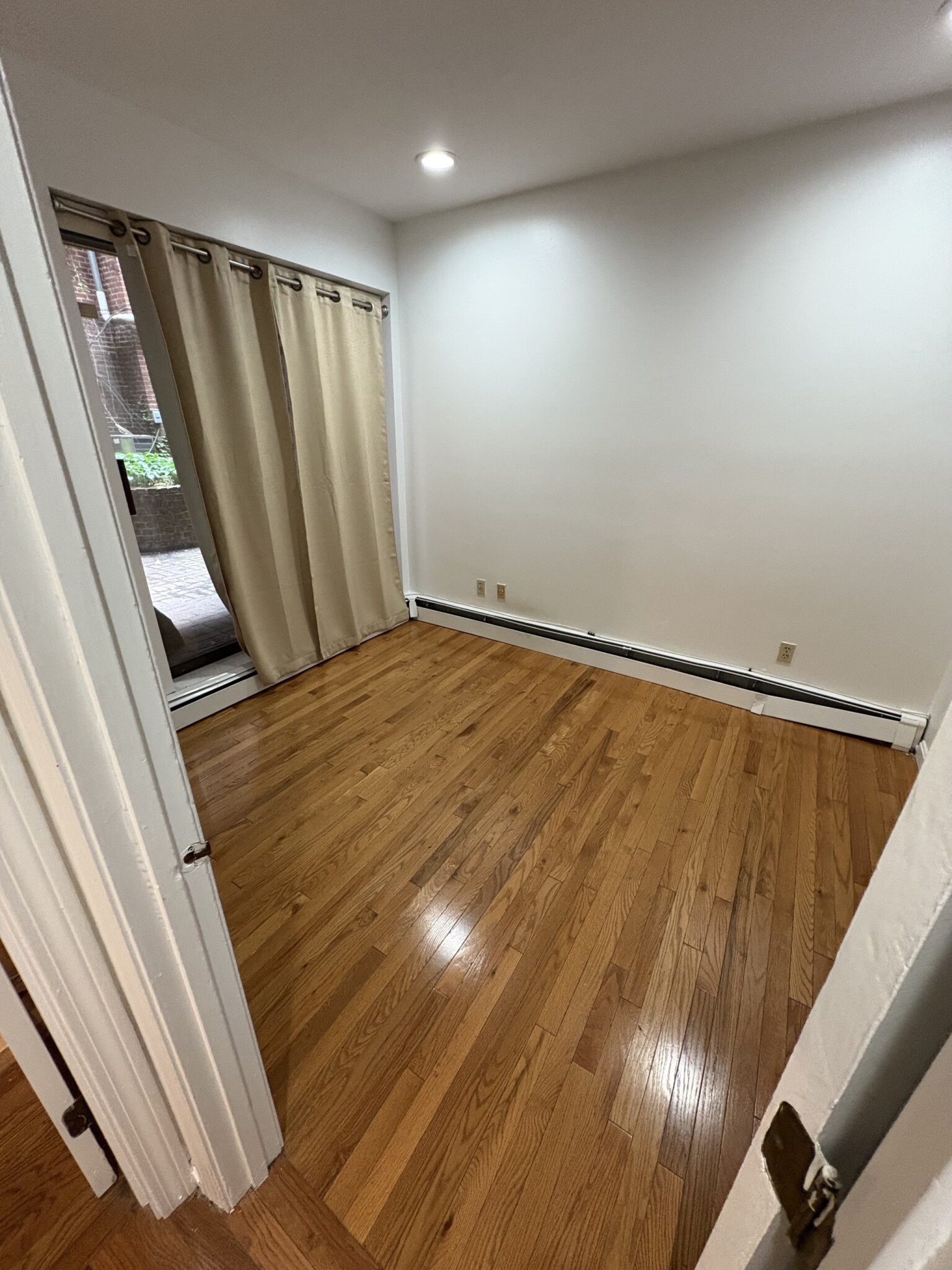 390 Riverway, Mission Hill