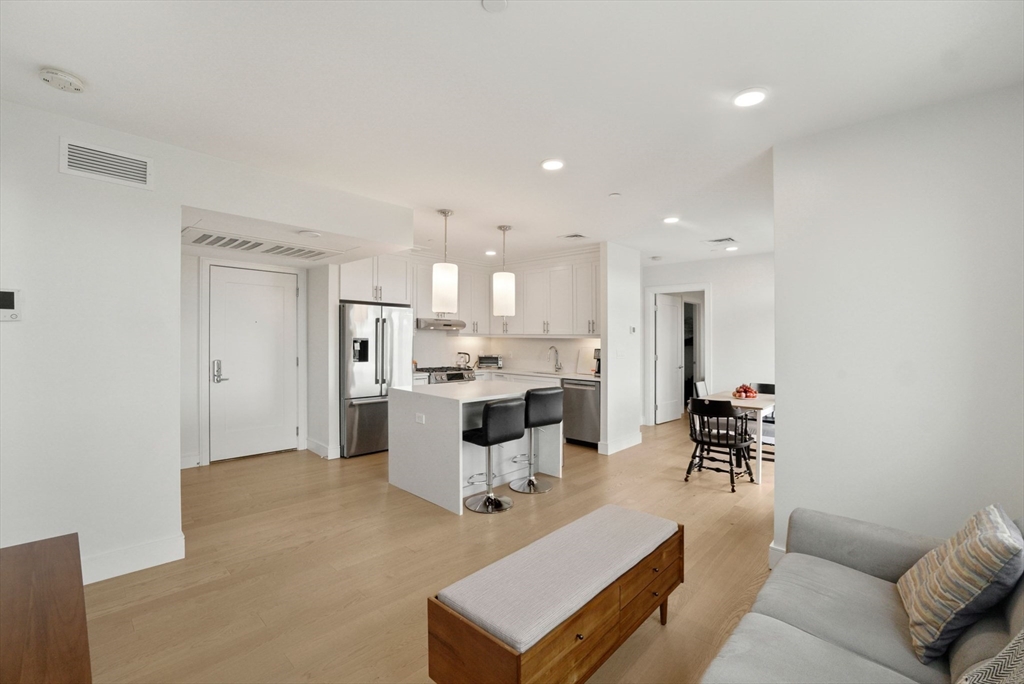 301 Border St, East Boston