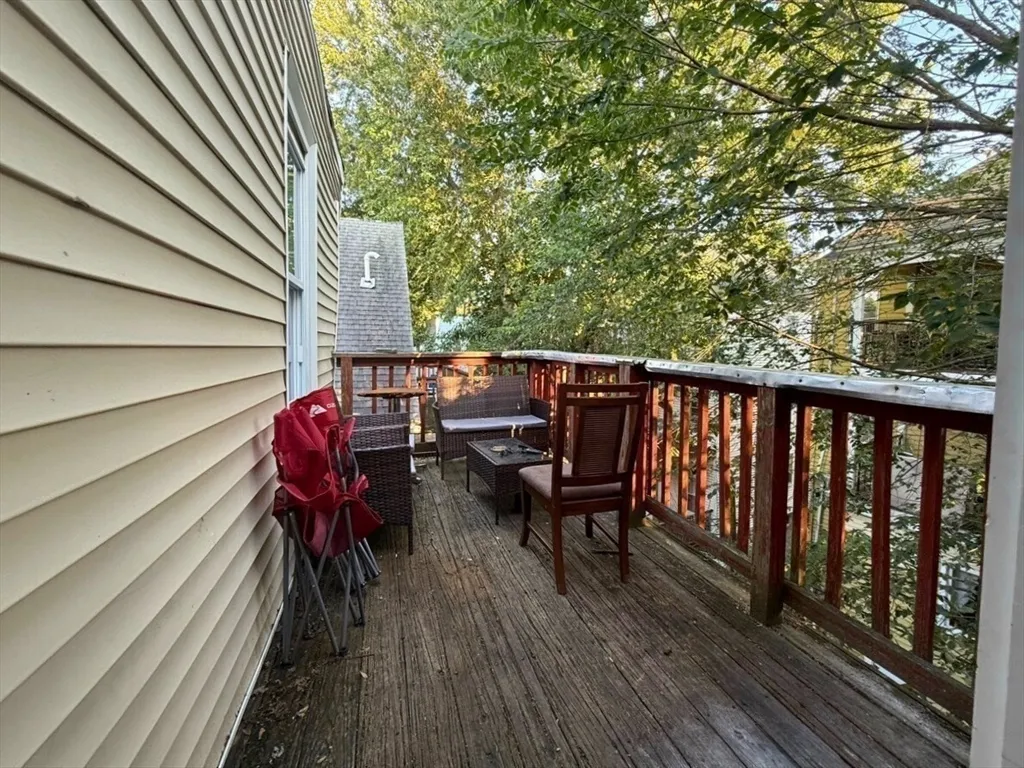 34 Cherokee St, Mission Hill