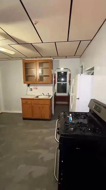 68 Grove St, Stoughton