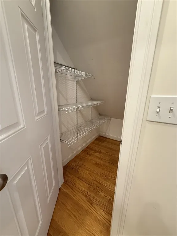 79 Freeman Rd, Charlton