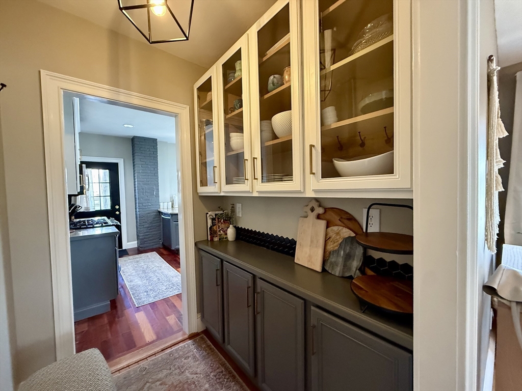 123 Court St, Downtown