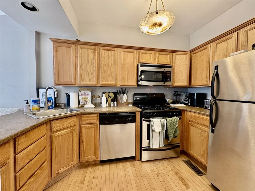 666 E 5th St, South Boston