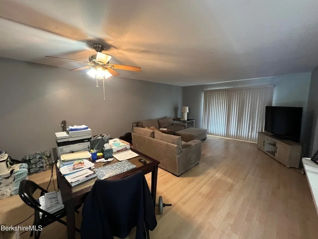 1 Rolling Hills, Lenox