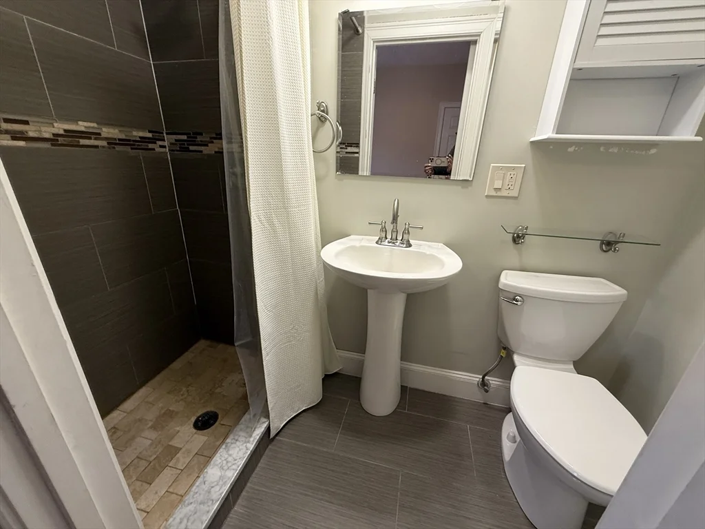 25 Ralph Piteri Ter, Watertown