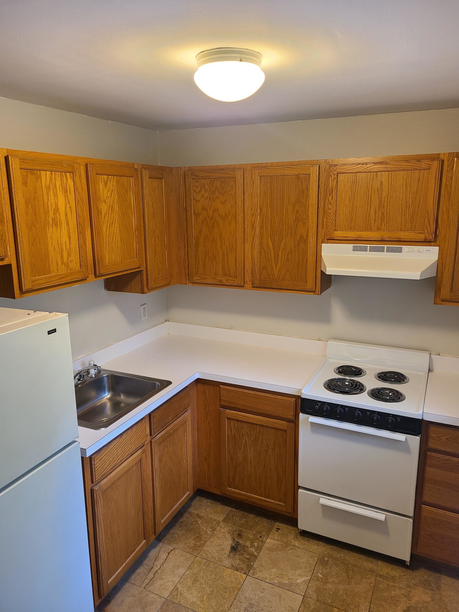 1 bed, 1 bath apartment for rent at 69 Chiswick Rd Unit 7., Brighton — photo 2 of 3