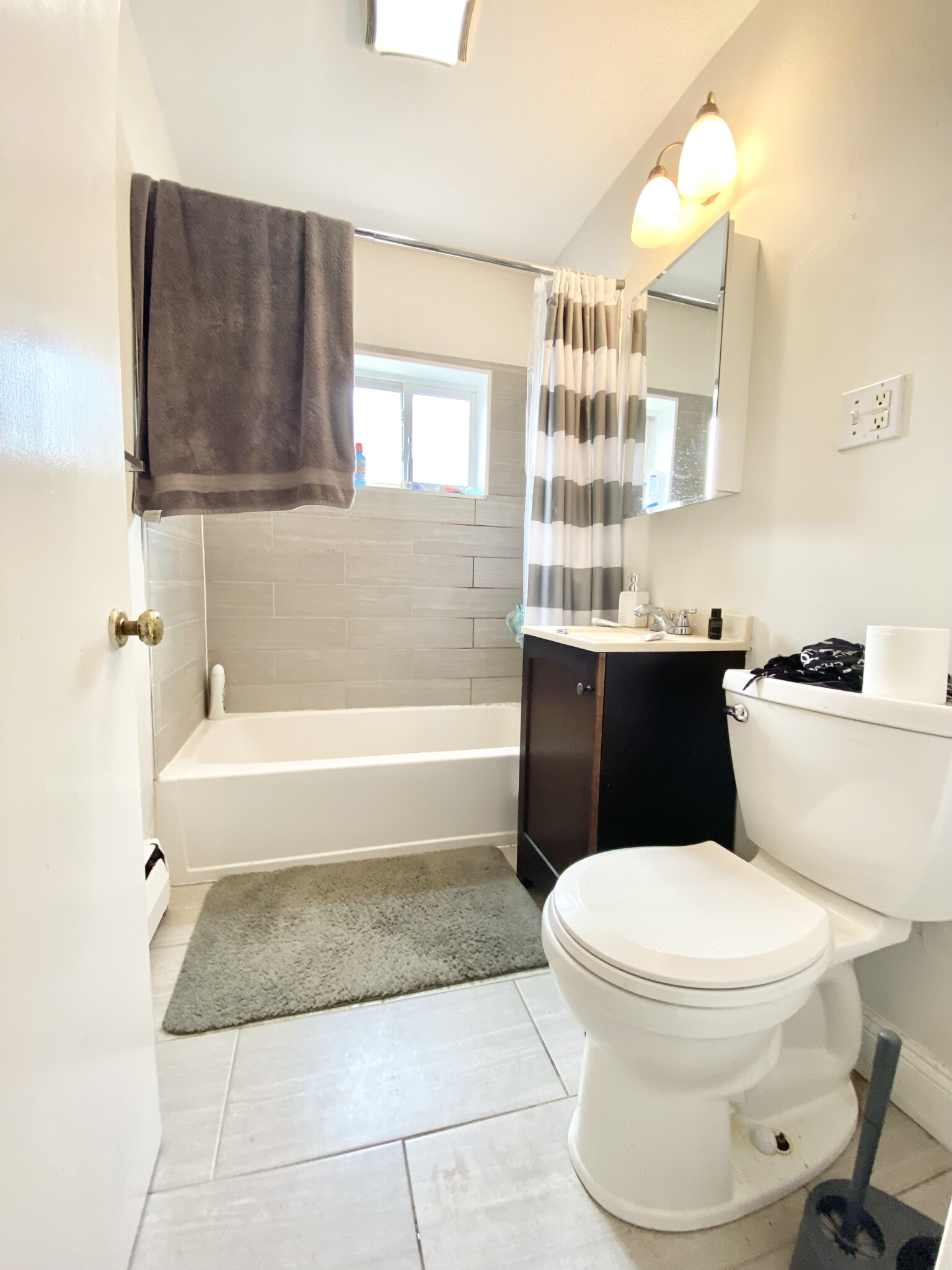 1 bed, 1 bath apartment for rent at 69 Chiswick Rd Unit 10., Brighton — photo 3 of 3