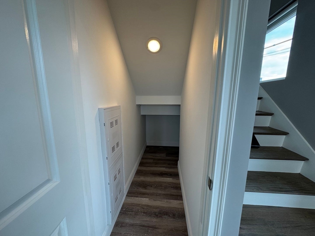 1473 N Shore Rd, Revere