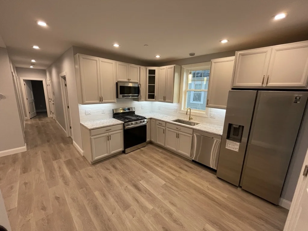 52 Garfield Ave, Medford