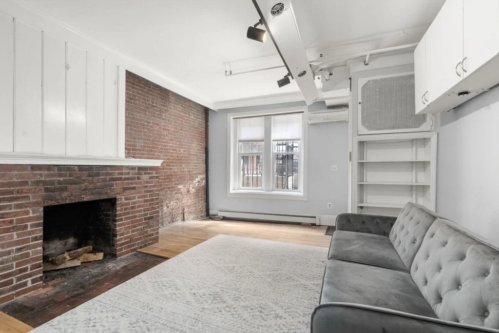 167 Beacon St, Back Bay