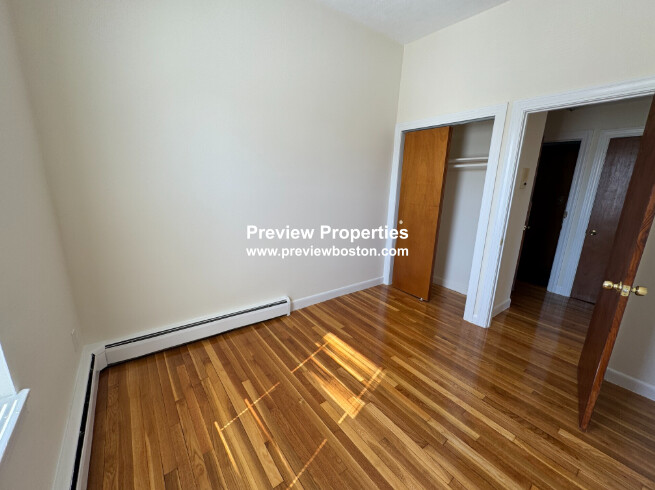 160 North Beacon St, Brighton