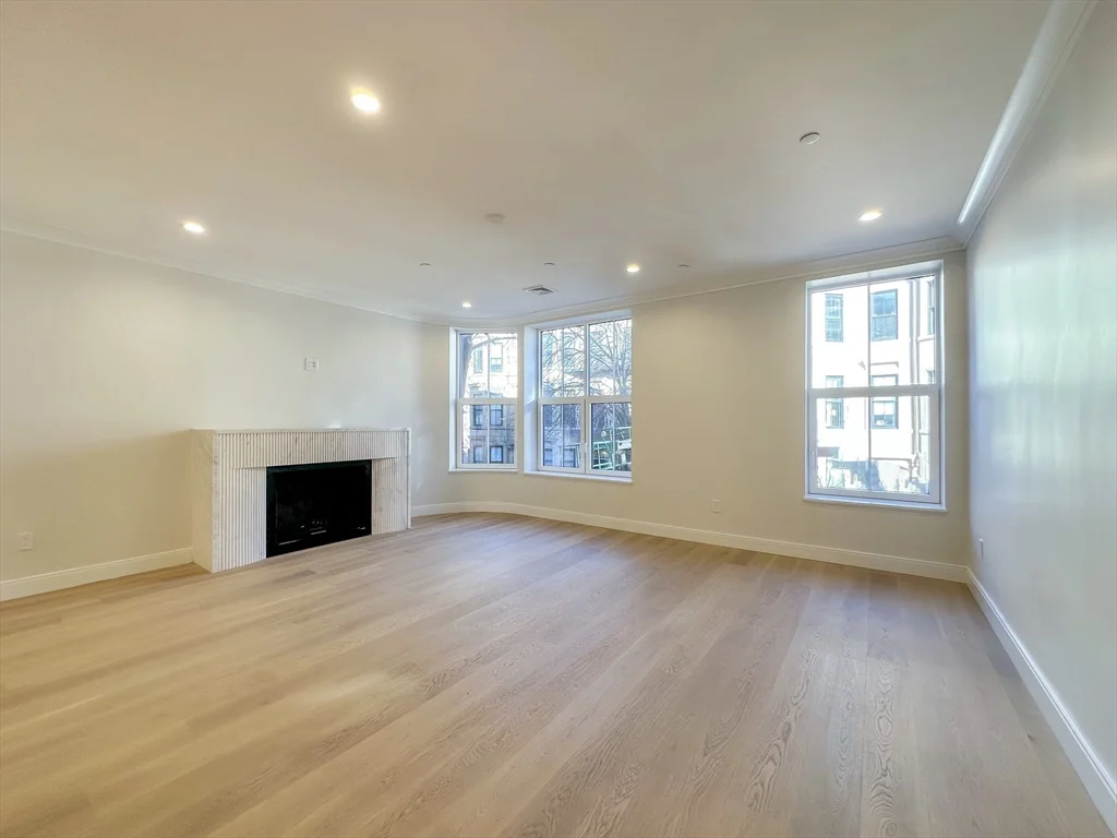 144 Worcester St, South End