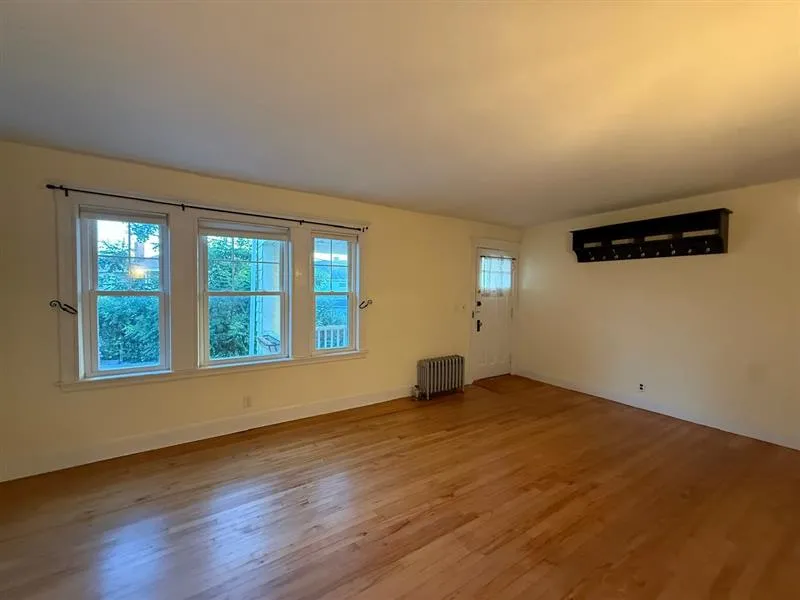 67 Fairfax St, West Somerville