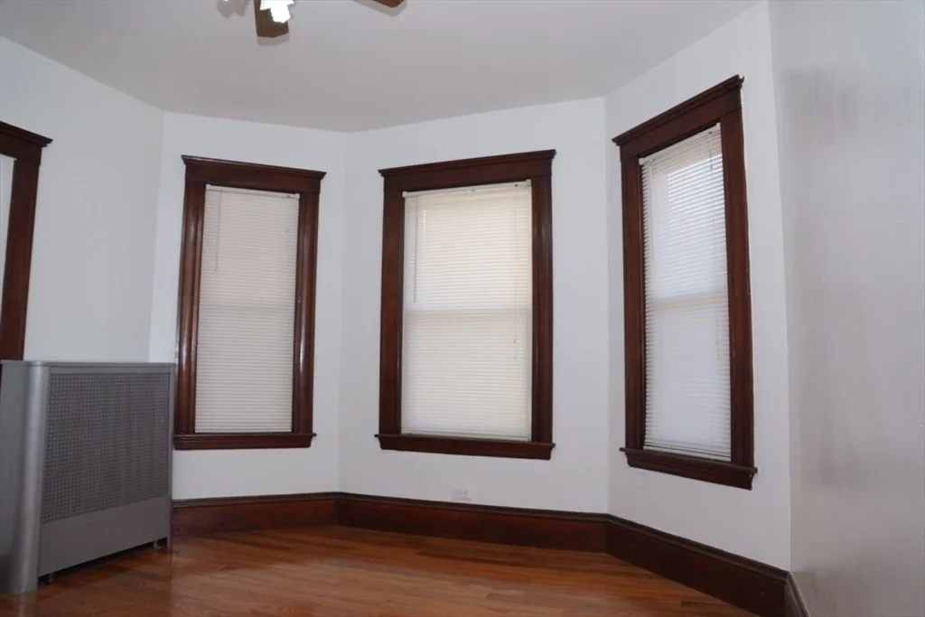 18 Indiana Ave, East Somerville