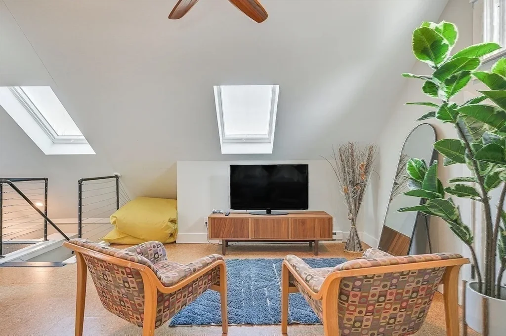 44 Cottage St, Watertown