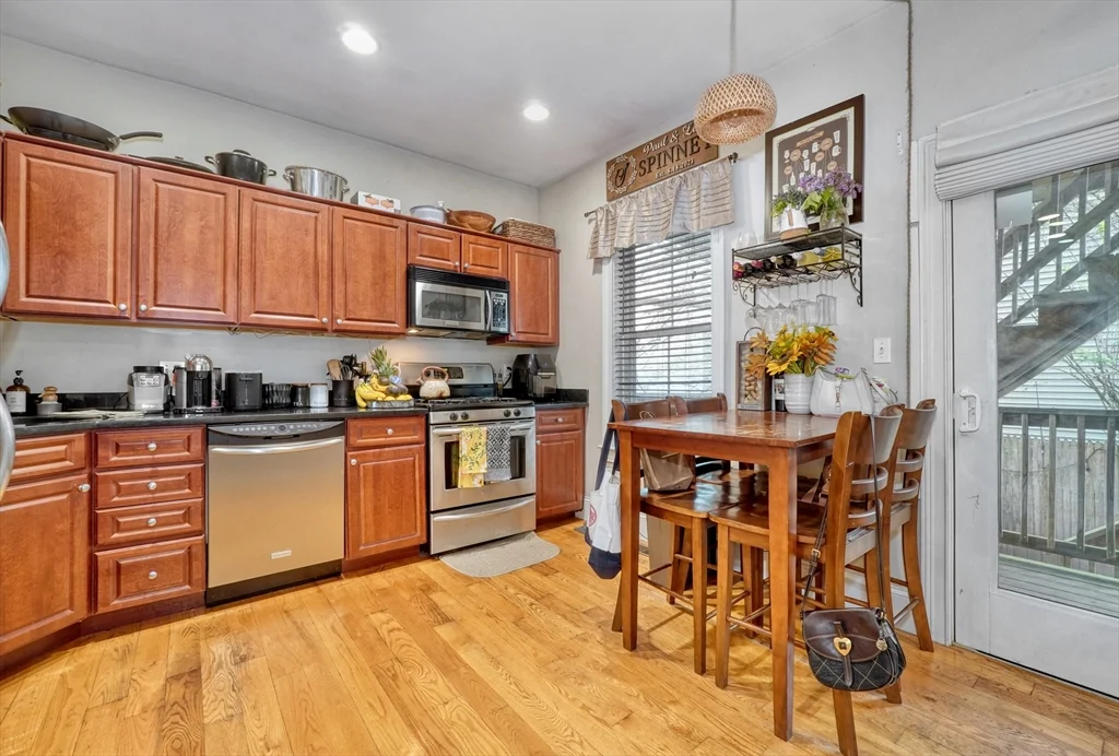 227 Bowen St, South Boston