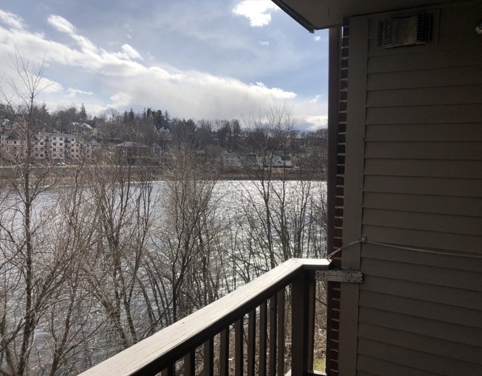 333 1st St Blvd, Lowell