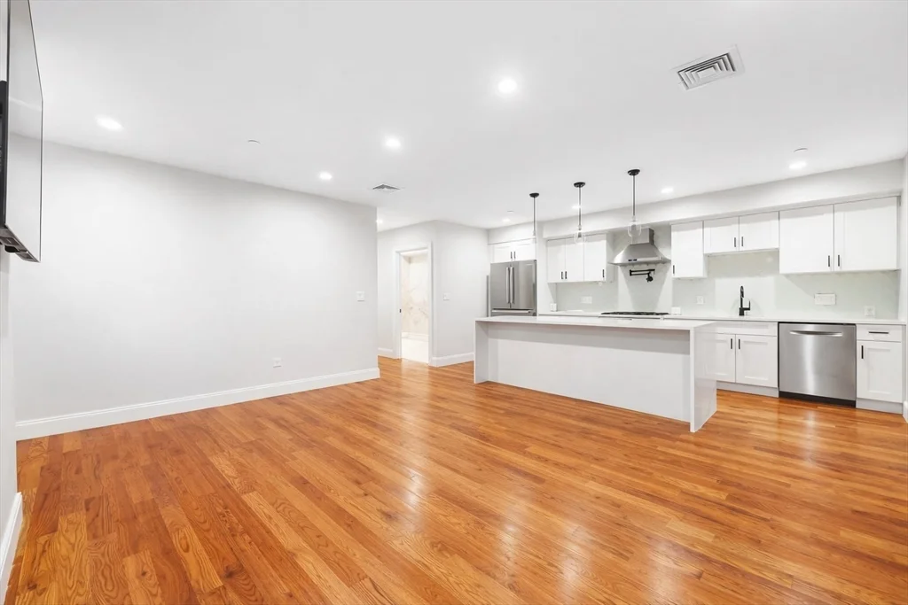 113-115 Falcon St, Eagle Hill