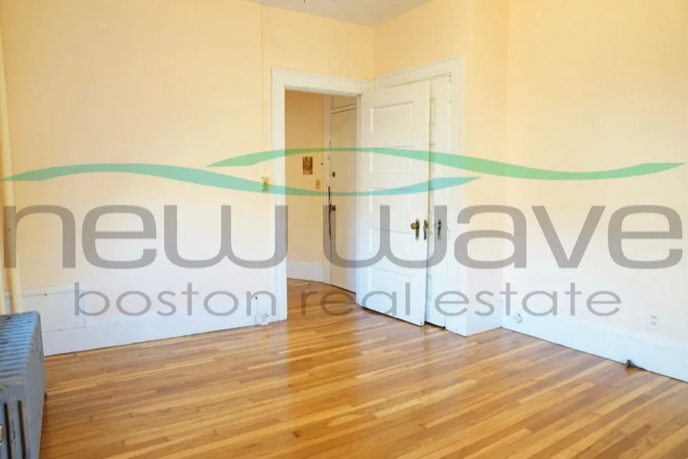 1091 Boylston St, Fenway