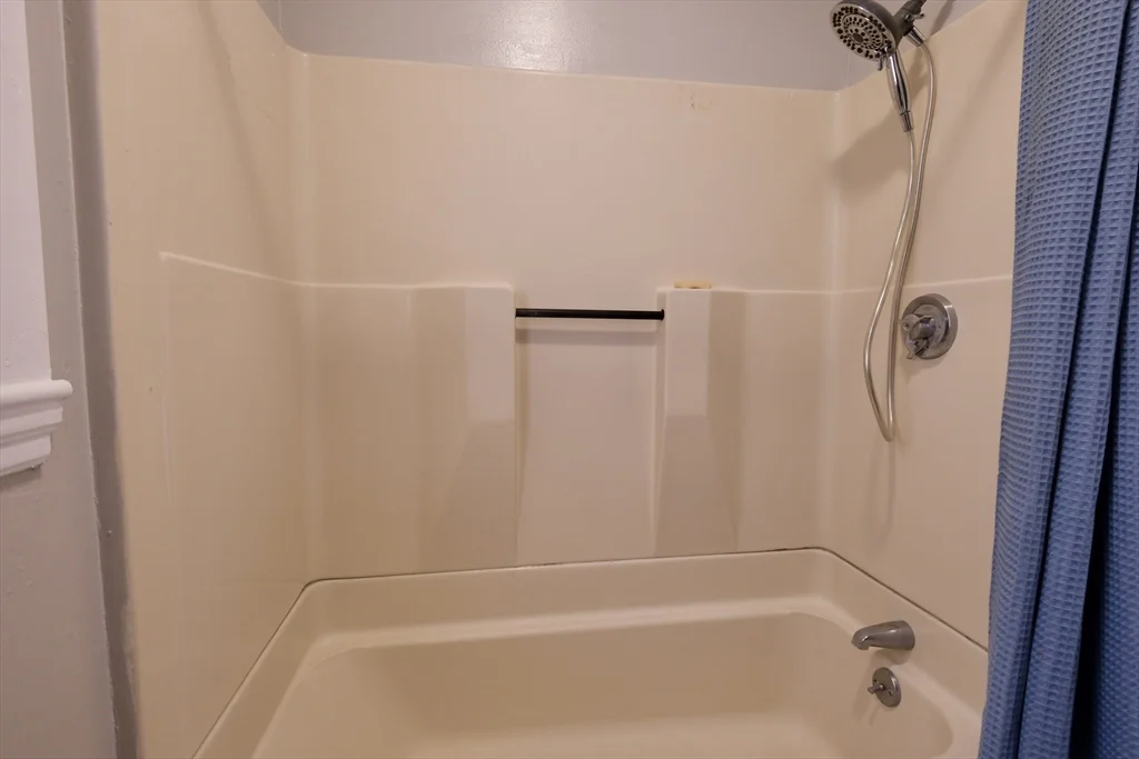 26 Cleveland St, Dedham