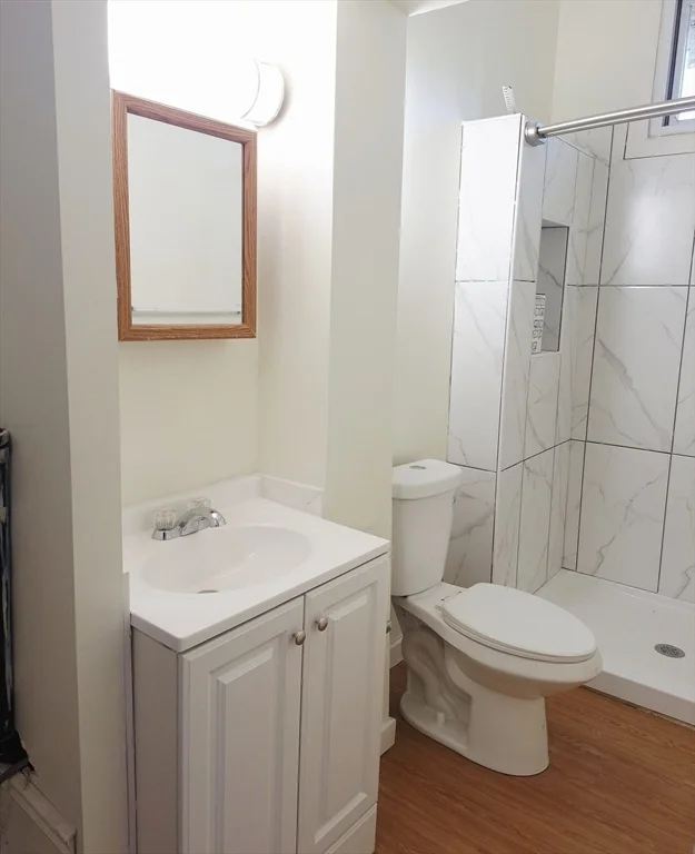 1071 W Boylston, Greendale