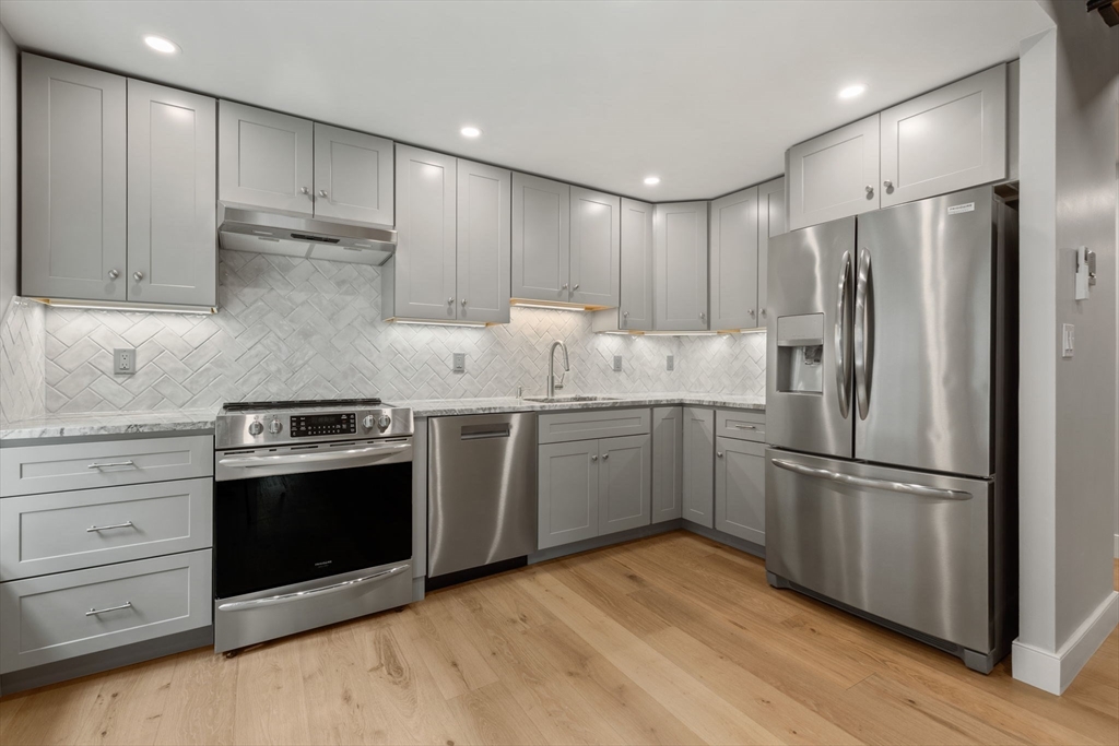 99 Fulton St, North End