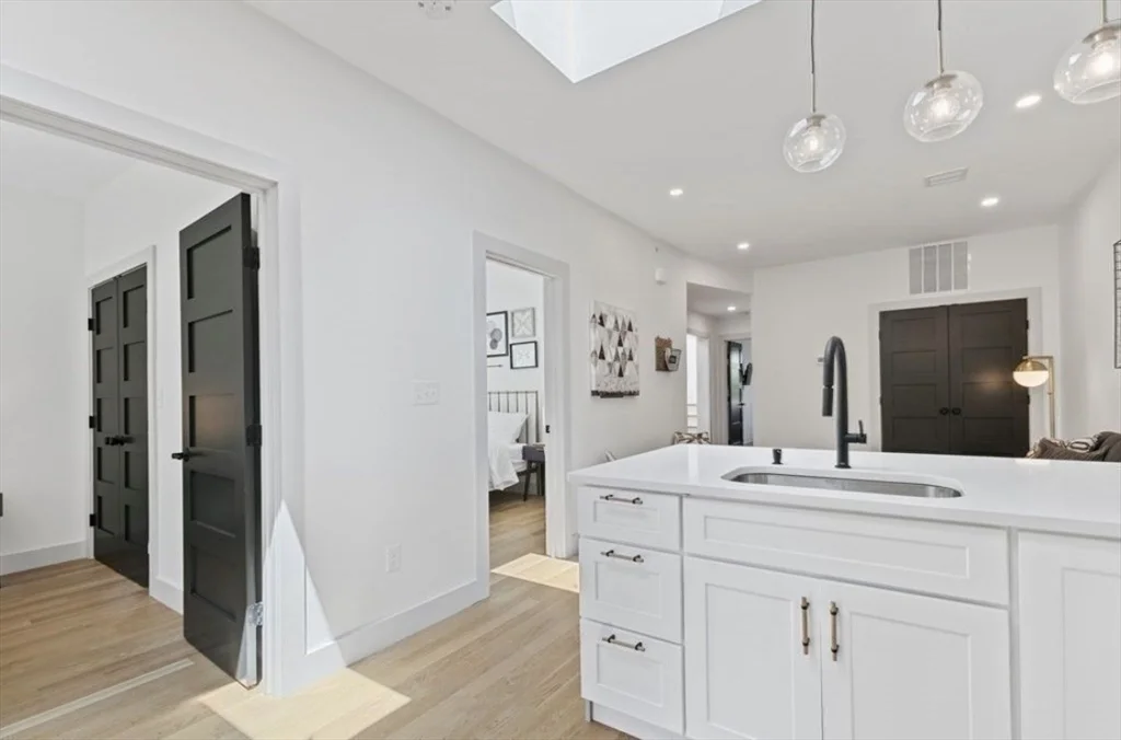 43 Wordsworth St, East Boston