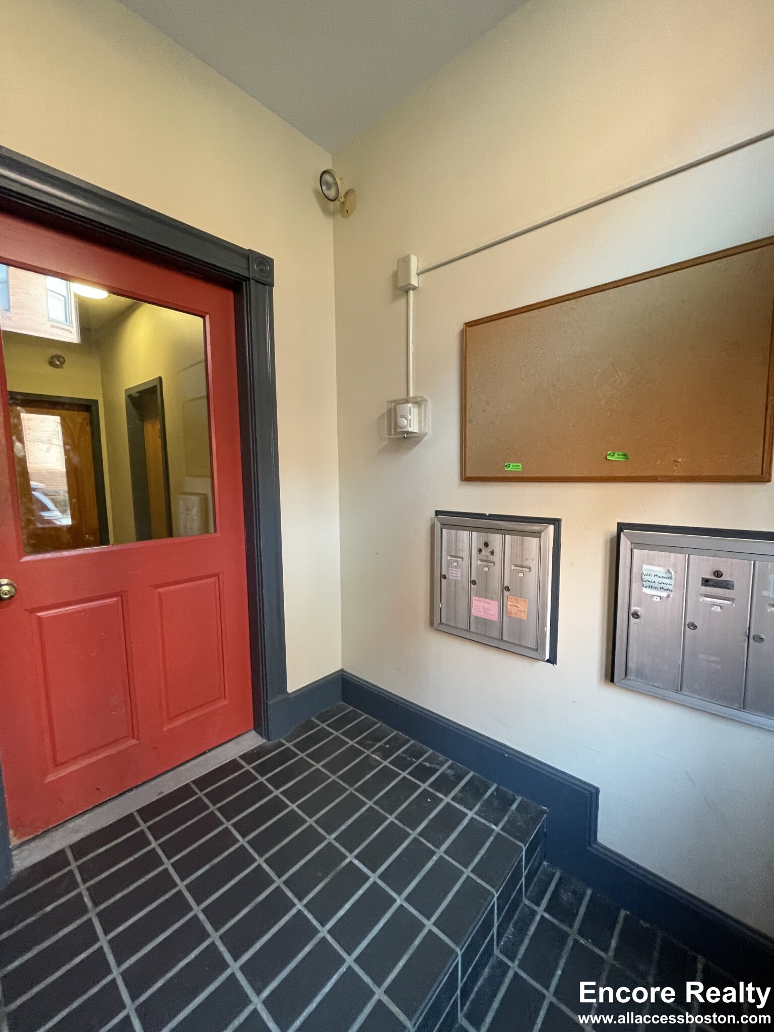 28 Symphony Rd, Fenway