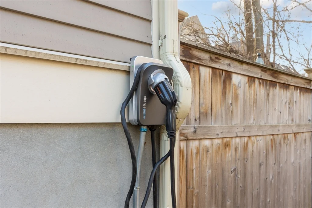 368 Concord Ave, West Cambridge