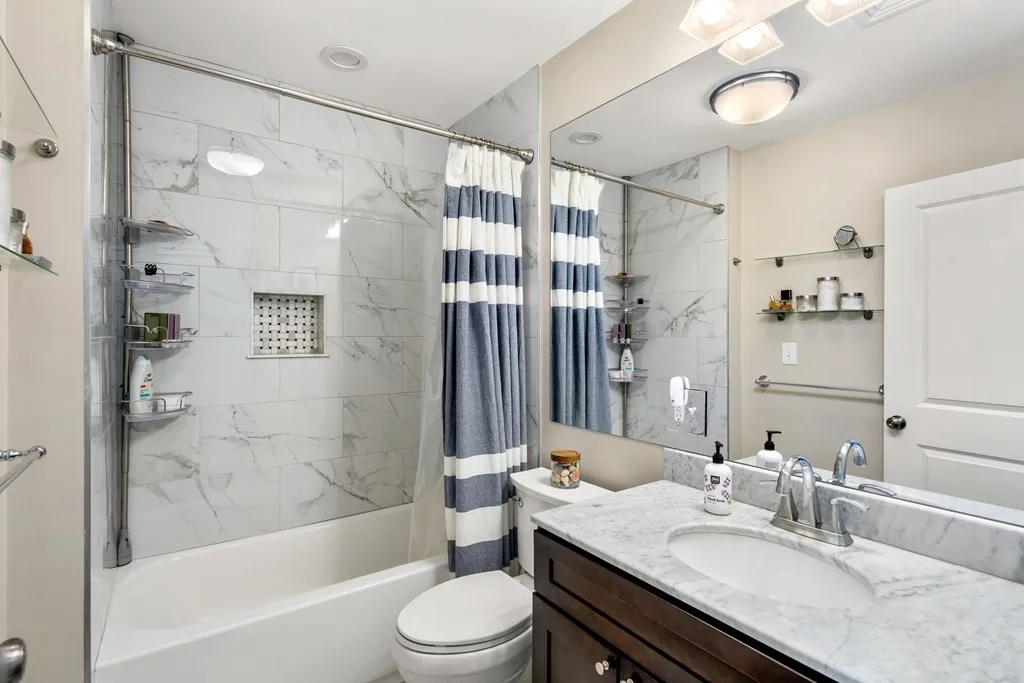 3 Monmouth St, East Boston