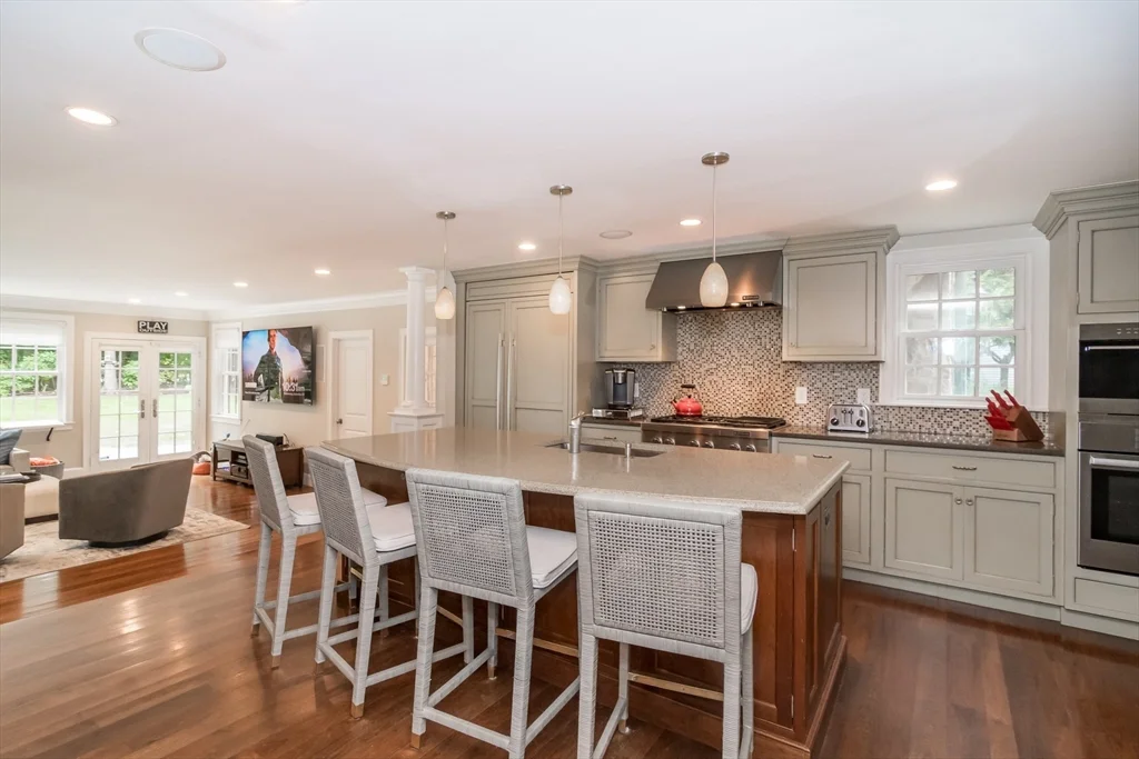 67 Whittier Rd, Wellesley