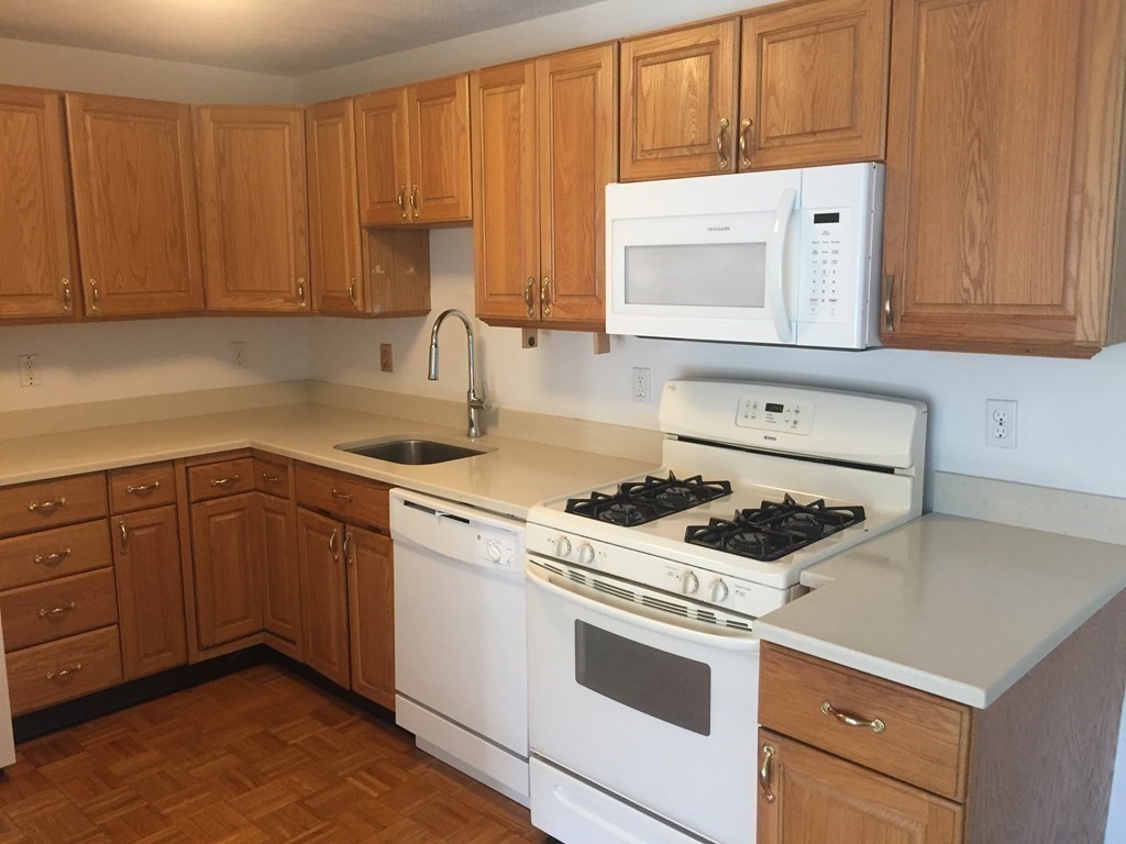 1216 Vfw Pkwy, West Roxbury