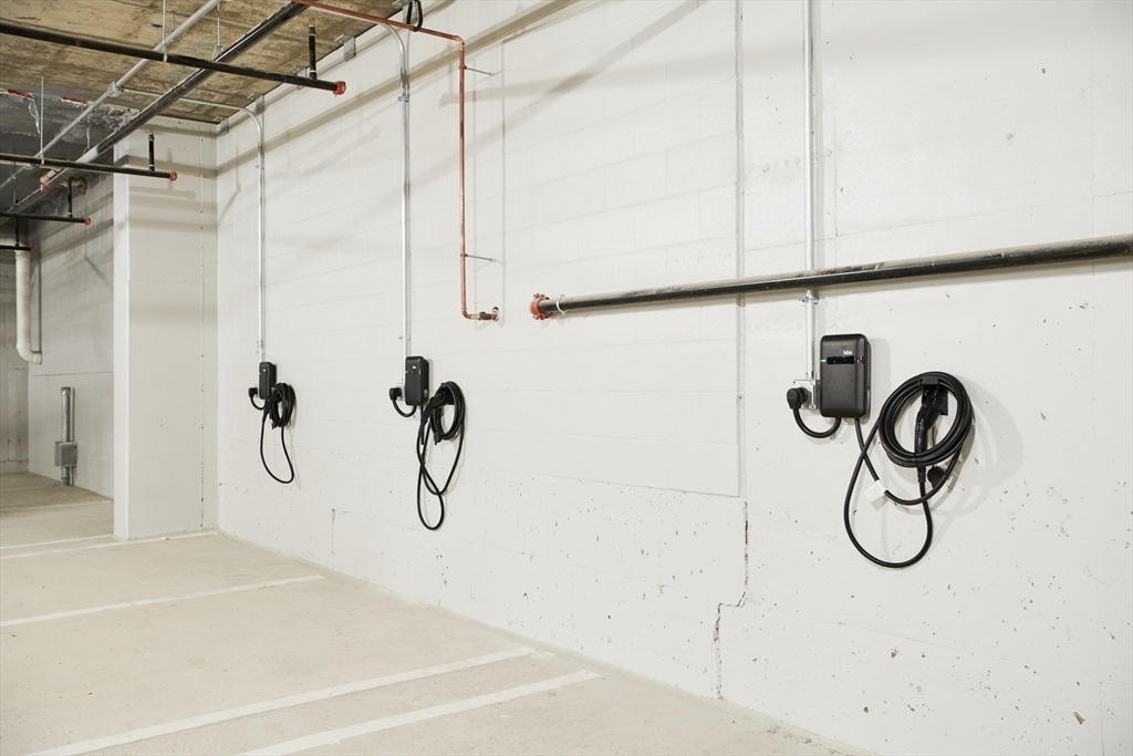 20 4th Ave, Burlington