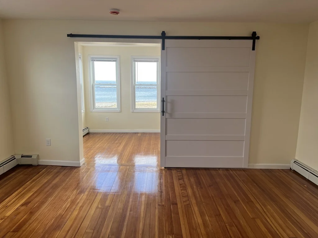 117 Winthrop Shore Dr, Winthrop