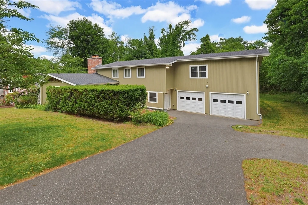 17 Churchill Rd, Winchester