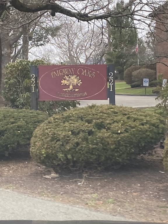 221 Oak St, Montello