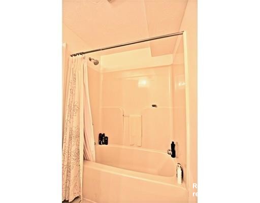 24 Lawn St, Mission Hill