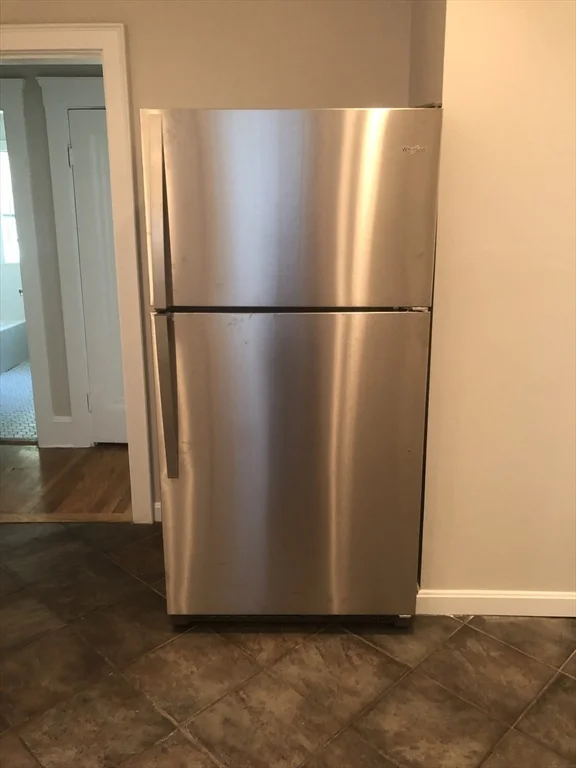 4 Harvard Rd, Belmont