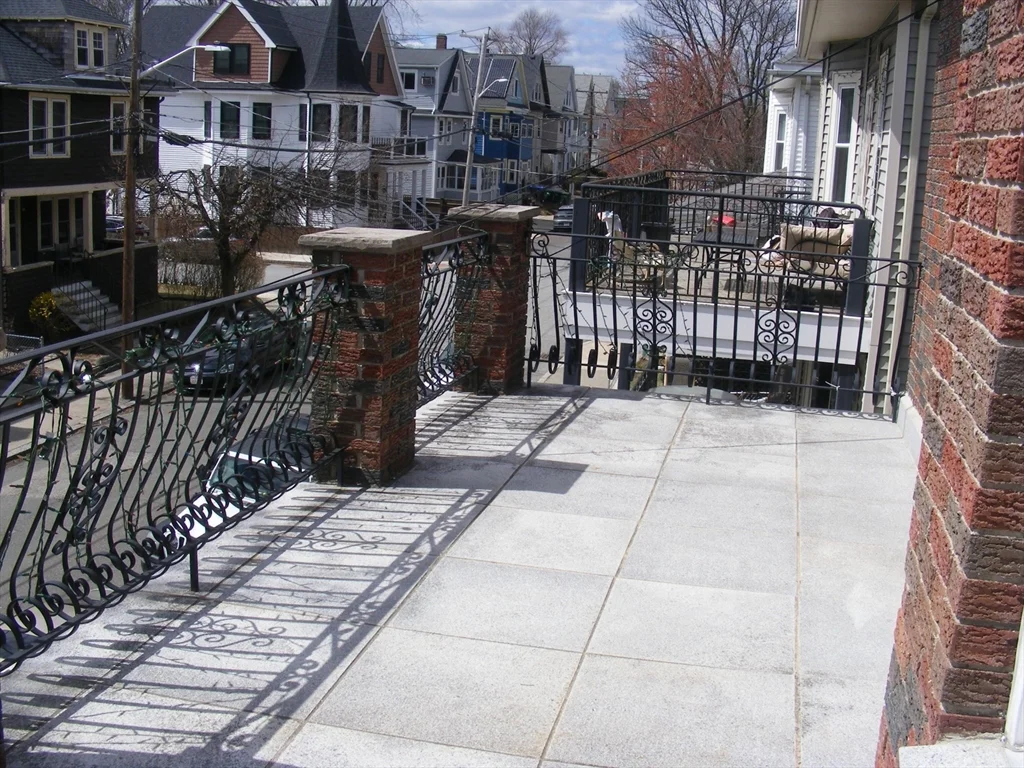 53 Marshall St, Medford