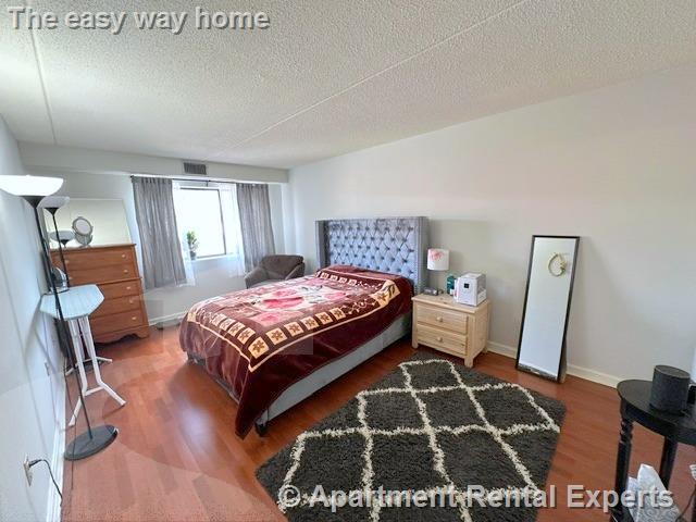 100 High St, Medford Square