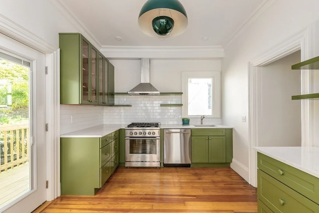 14 Evergreen, Winter Hill