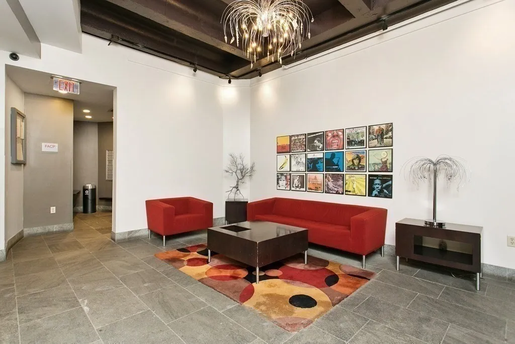 12 Stoneholm St, Fenway