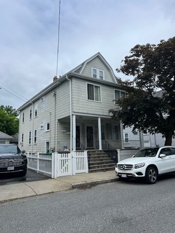 92 Myrtle St, Medford