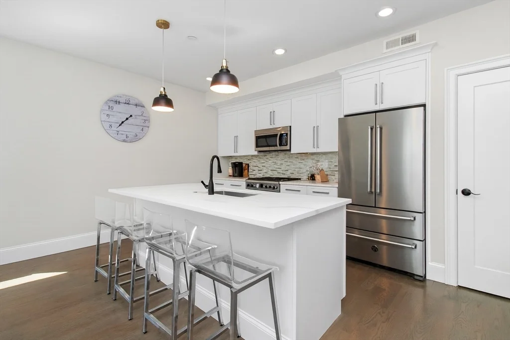 2 Elm St, Dorchester