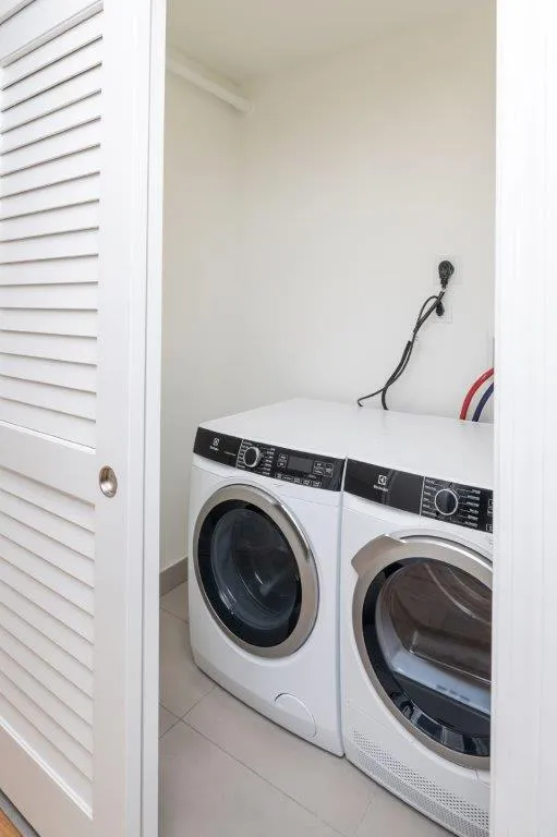 1410 Columbia Rd, South Boston