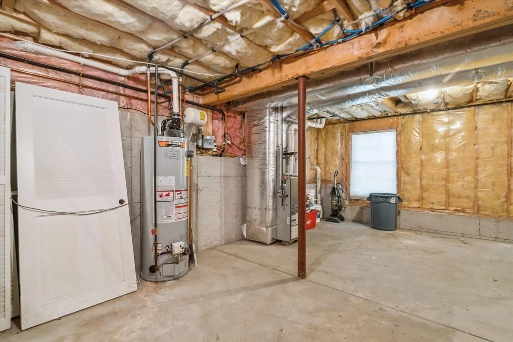 19 Benjamin Ln, Reading