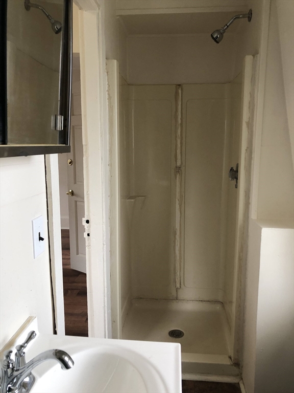 10-12 Maple St, Waltham